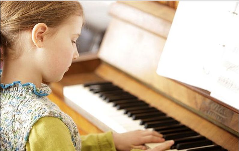 學鋼琴的最佳年齡_鋼琴年齡最佳學歷是什么_鋼琴最佳學年齡段